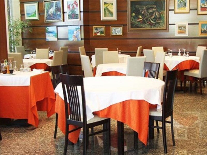 Hotel Vlora エクステリア 写真